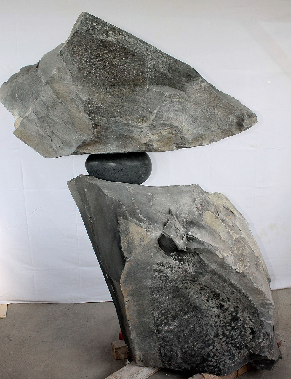 UNDER PRESSURE-basalt